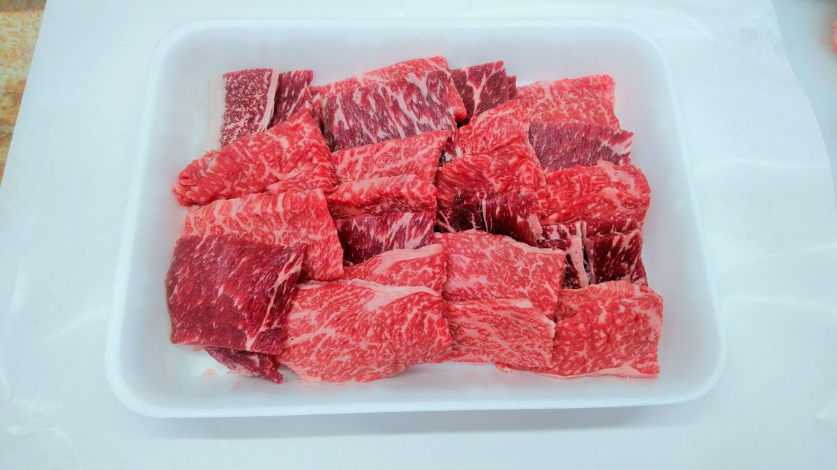 10-1 極上黒毛和牛 カルビ・モモ(焼き肉用) 500g入り